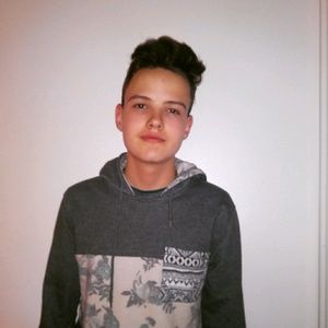 Meet your Posher, Hunter